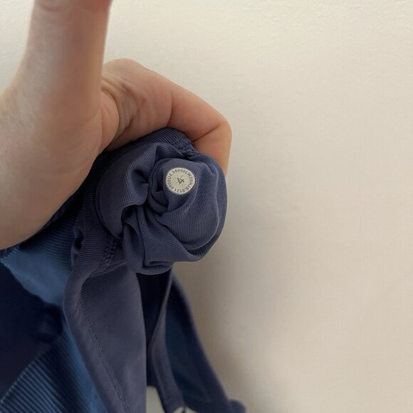 Lululemon Ebb to Street Bra *Light Support, C/D Cup Water Drop Size 4 - Picture 8 of 10